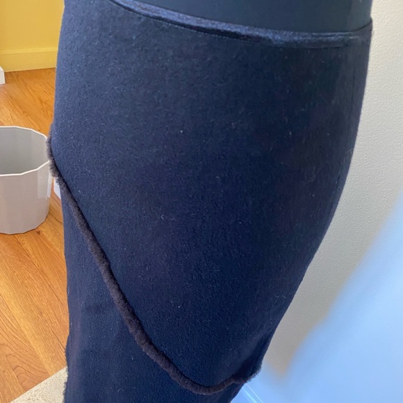 Karen Millen wool and sheepskin skirt. Size 8 UK, Size 4 US - Picture 2 of 4